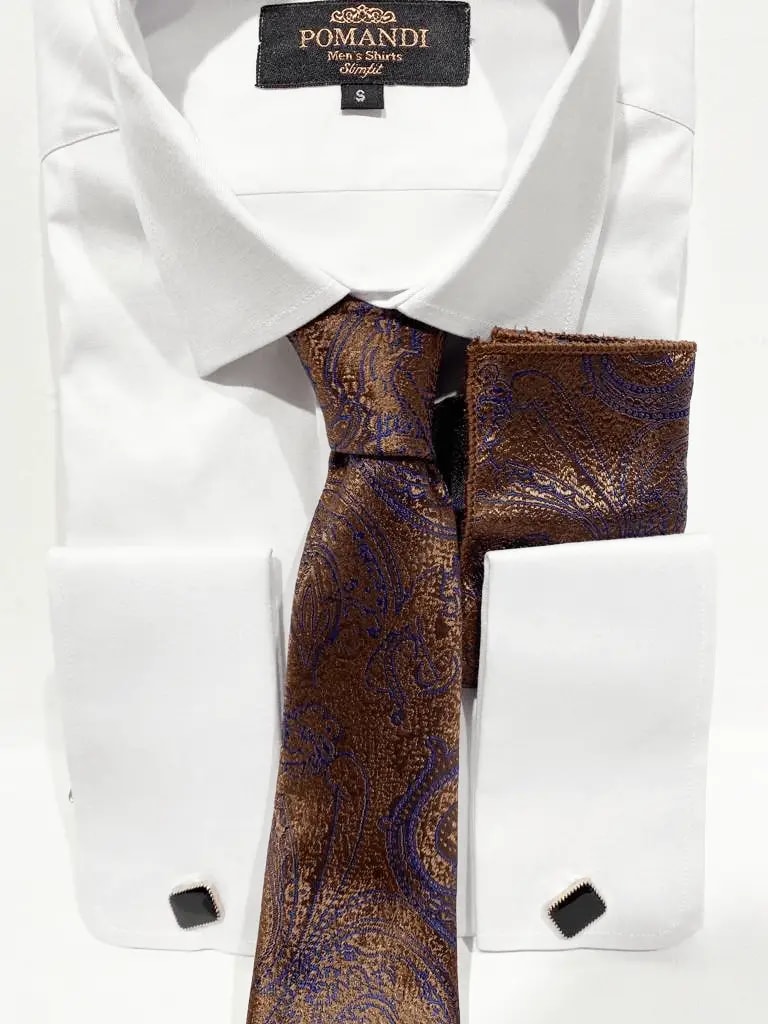 Witte herenshirt met bruine paisley stropdas en pochet